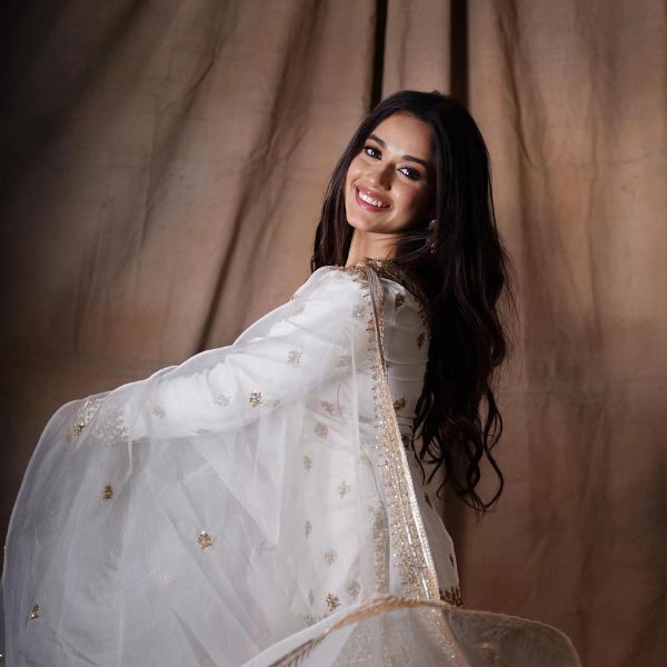 Successful television actress Jannat Zubair Rahmani earns 1.5 lakh per Instagram post.