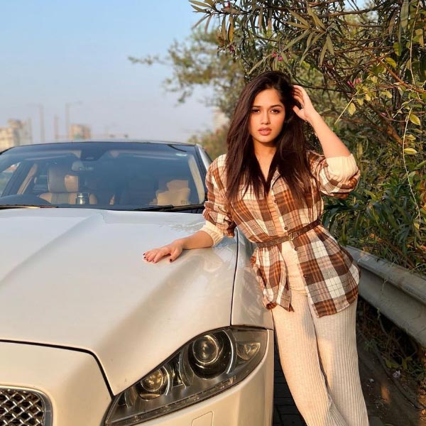 Successful television actress Jannat Zubair Rahmani earns 1.5 lakh per Instagram post.