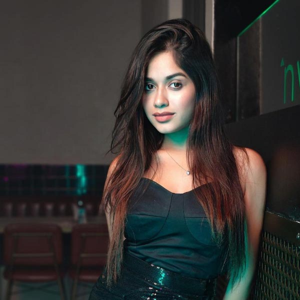 Successful television actress Jannat Zubair Rahmani earns 1.5 lakh per Instagram post.