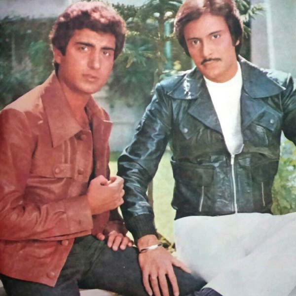 দীপক জানান যে, তাঁর কেরিয়ারে অন্ধকার ডেকে এনেছিলেন রাজ। দীপকের সাফল্যকে হিংসা করতেন বলেই তাঁর ক্ষতি করে বসেন রাজ।