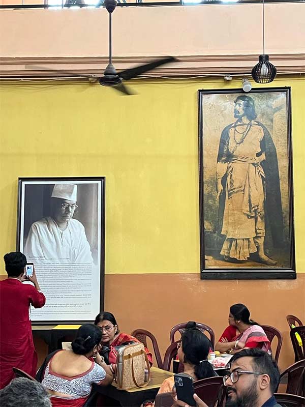 A photo of Kazi Nazrul Islam is place beside Rabindranath Tagore’s photo in College Street Coffee House 