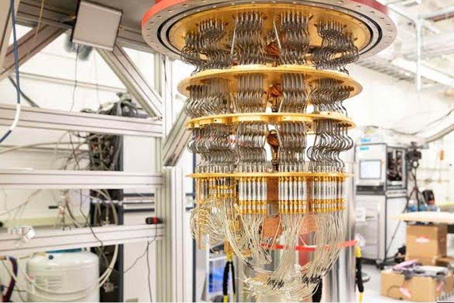 An image of internal parts of Quantum Computer