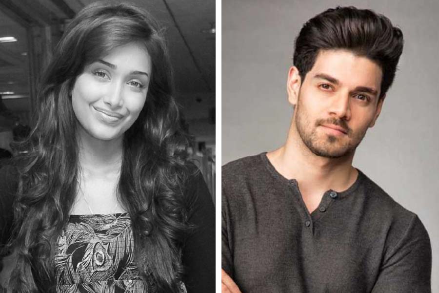 Sooraj Pancholi reveals that Jiah Khan once tried to commit suicide in 2012 by slitting her wrist.