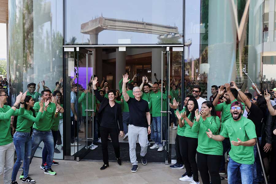 Apple CEO Tim Cook in India for opening Apple stores in Mumbai and Delhi