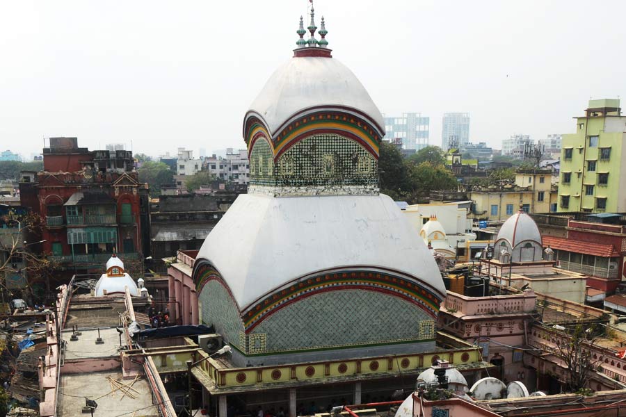 Kolkata Municipal corporation plans to provide 24 hour water supply to Kalighat Temple 