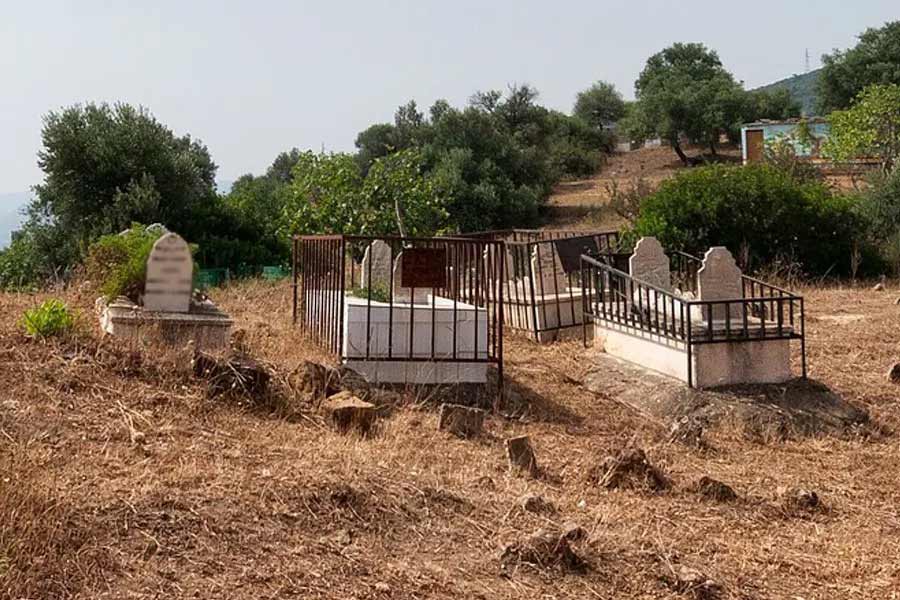 graveyard in Pakistan