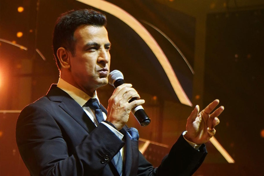 ধীরে ধীরে নিজের ব্যবসা থেকেও লাভ করতে শুরু করেন রণিত। নিরাপত্তারক্ষী হিসাবে কাজ করতে করতে তিনি এমন একটি সংস্থা চালু করেন, যেখান থেকে বলি তারকাদের জন্য নিরাপত্তারক্ষীদের নিযুক্ত করা হয়।