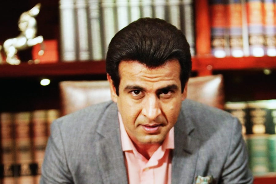 অমিতাভ বচ্চন, মিঠুন চক্রবর্তী, শাহরুখ খান, কর্ণ জোহর, সলমন খান, অক্ষয় কুমারের নিরাপত্তারক্ষী নিযুক্ত করা হয়েছে রণিত রায়ের সংস্থার মাধ্যমে।