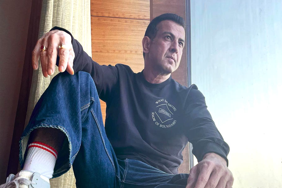 কিন্তু অতিমারির পরিস্থিতি কিছুটা স্বাভাবিক হলে রণিত তাঁর কর্মচারীদের মধ্য অদ্ভুত আচরণ লক্ষ করেন। তিনি বলেন, ‘‘আমার সংস্থায় মোট ১১০ জন কাজ করতেন। অতিমারির পর তাঁদের মধ্যে ৪০ জন আর কাজে ফেরেননি।’’