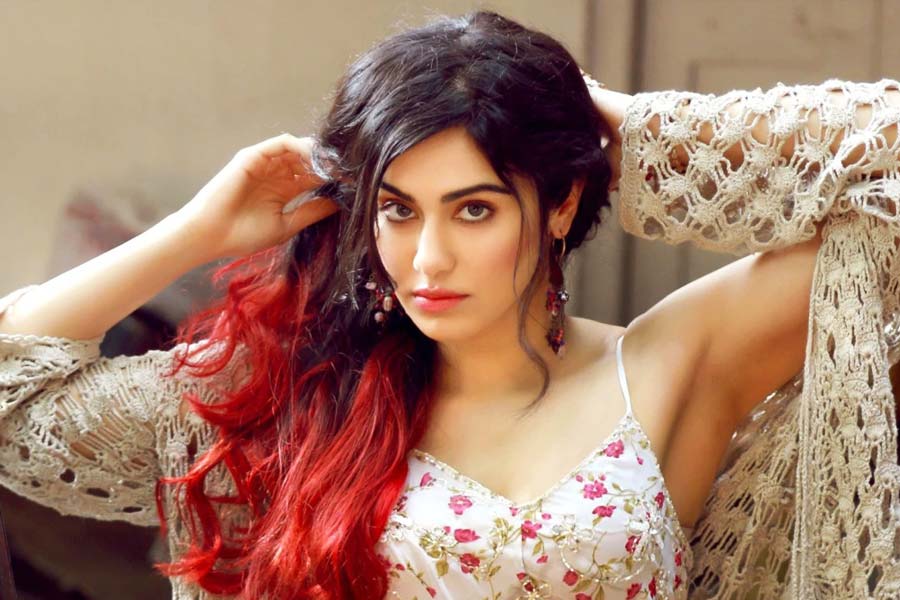 ‘কম্যান্ডো’ ফিল্ম সিরিজ়ের একটি স্পিন-অফ মুক্তি পেতে চলেছে চলতি মাসেই। এই ছবিতে মুখ্যচরিত্রে অভিনয় করতে দেখা যাবে আদা শর্মাকে। চলতি বছরে ‘দ্য কেরালা স্টোরি’তে অভিনয় করে রাতারাতি জনপ্রিয় হয়ে উঠেছিলেন তিনি।