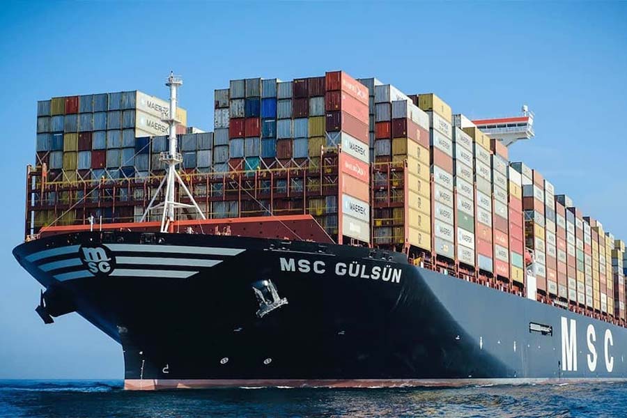 পশ্চিম এশিয়া এবং আফ্রিকা থেকে পণ্যবাহী জাহাজ ভারত মহাসাগরে এসে মূলত দু’টি পথ অনুসরণ করে। এক, শ্রীলঙ্কার পাশ দিয়ে বঙ্গোপসাগর হয়ে চট্টগ্রাম বন্দর। দুই, মলাক্কা প্রণালী দিয়ে দক্ষিণ-পূর্ব এশিয়া।