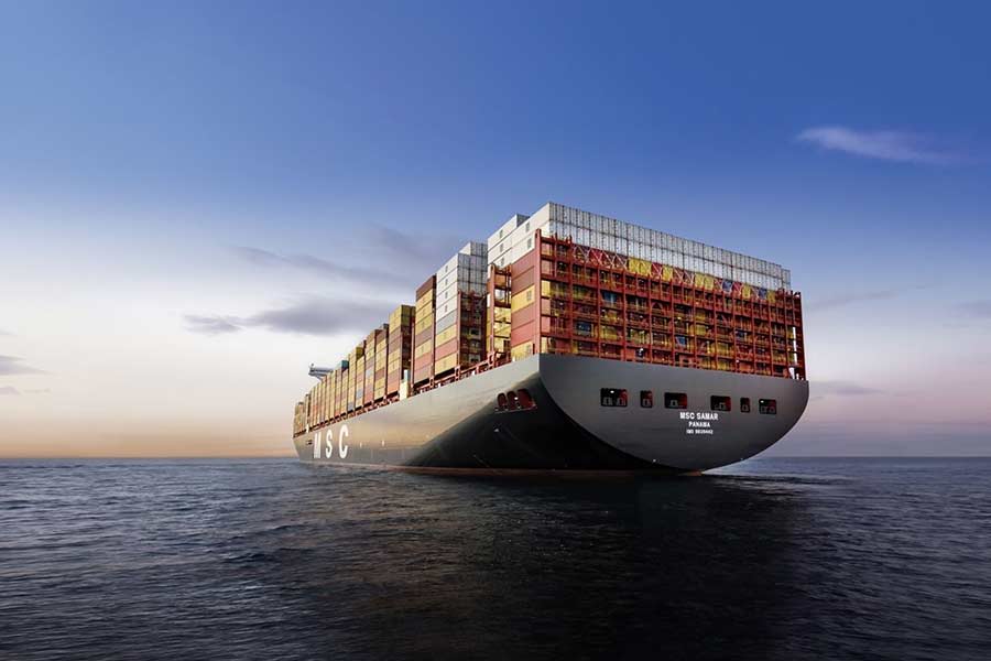 সামুদ্রিক যোগাযোগ ব্যবস্থার ক্ষেত্রেও গ্রেট নিকোবর আইল্যান্ডের গুরুত্বকে খাটো করা যায় না। এই রুট দিয়ে বিশ্ব বাণিজ্যের প্রায় ৮০ শতাংশ খনিজ তেল পরিবহণ হয়।