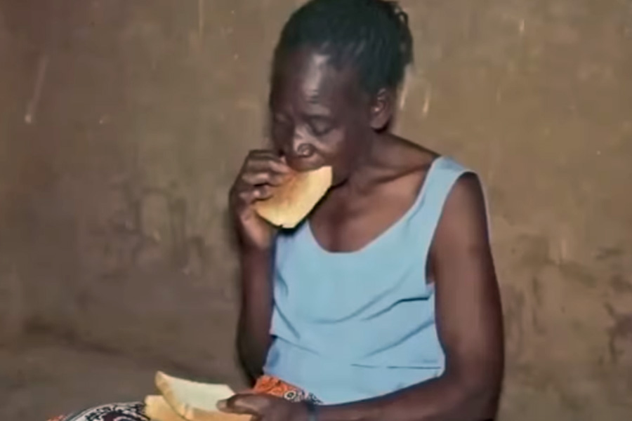 ২১ বছর আগে অর্থাৎ ২০০১ সাল নাগাদ গাঁটছড়া বেঁধেছিলেন অ্যাগনেস। বিয়ের বছরখানেকের মধ্যেই অন্তঃসত্ত্বা হয়ে পড়েন তিনি। প্রথম সন্তানের জন্ম দেন তার কয়েক মাসের মধ্যে।