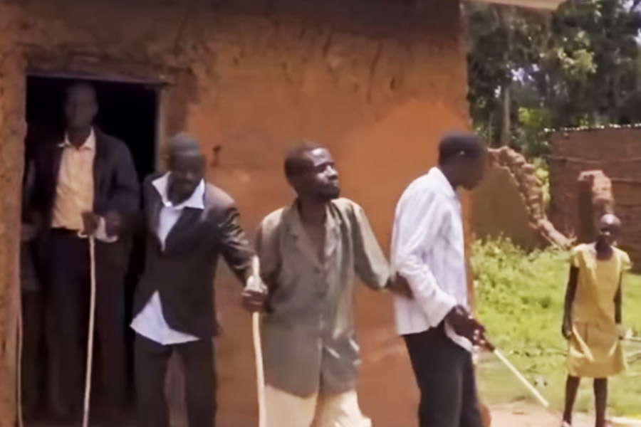 এর পর থেকে পর পর আরও ৯ সন্তানের জন্ম দেন অ্যাগনেস। কিন্তু তারা সবাই জন্মান্ধ ছিল।