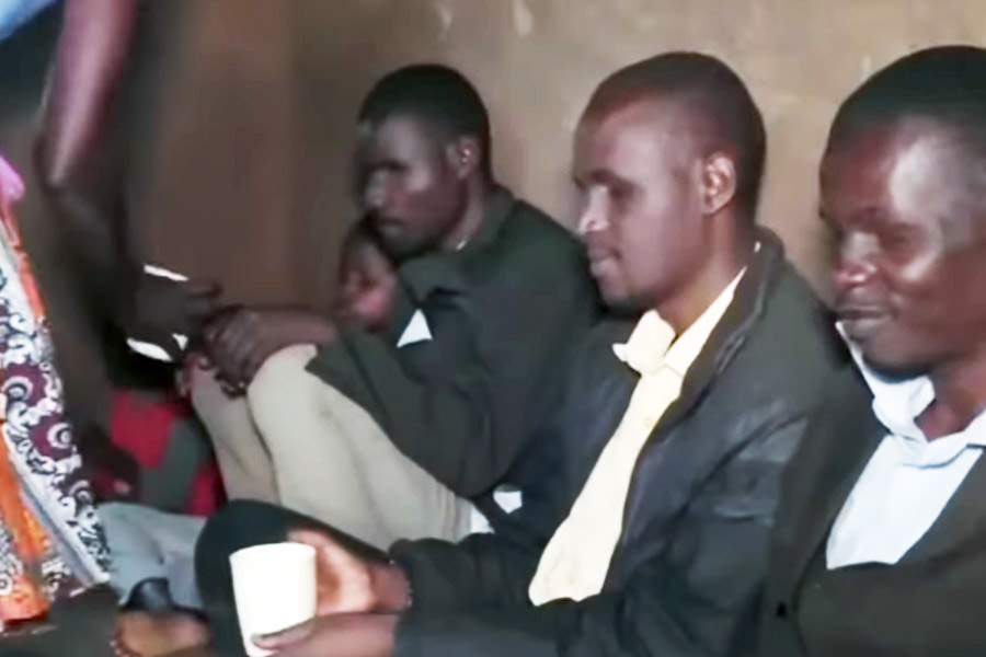 অ্যাগনেসের আশা ছিল, তাঁর এক জন সন্তানের অন্তত দৃষ্টিশক্তি থাকবে। যাতে সেই সন্তান তার বাকি দাদা-দিদিদের খেয়াল রাখতে পারে। কিন্তু অ্যাগনেসের সেই আশা পূর্ণ হয়নি।