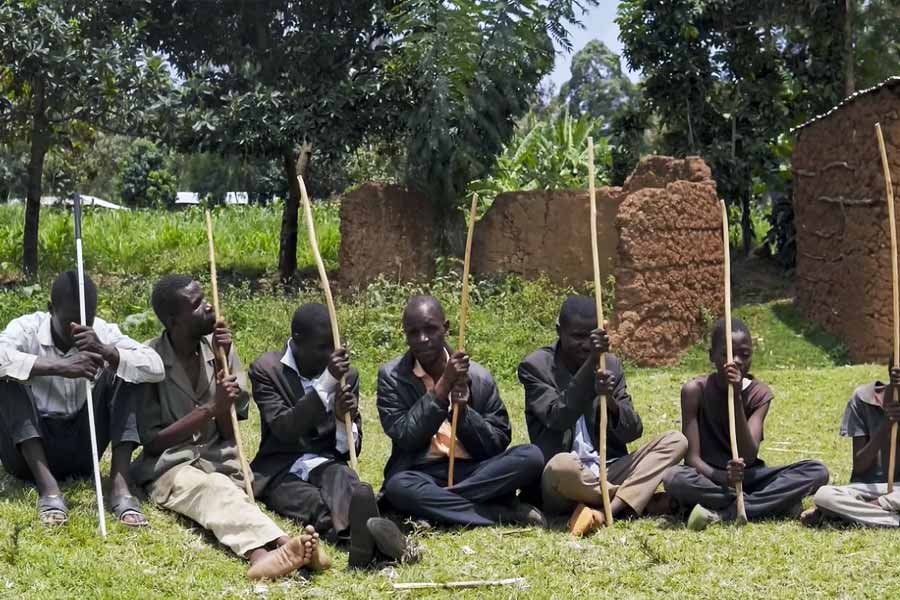 ১১ সন্তানকে একাই বড় করছেন অ্যাগনেস। সংসারে অভাব-অনটন থাকা  সত্ত্বেও সন্তানদের যত্নআত্তিতে কোনও রকম ত্রুটি রাখেন না তিনি।