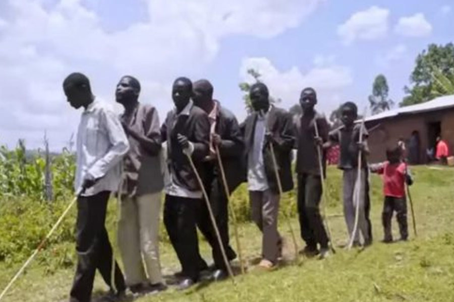 অ্যাগনেসের এই কাহিনি সম্প্রতি ইনস্টাগ্রামে শেয়ার করা হয়েছে। সেখানে অ্যাগনেস এবং তাঁর দৃষ্টিহীন ১১ সন্তানকে দেখা গিয়েছে।