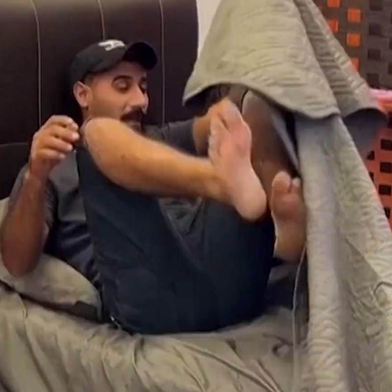 রেস্তরাঁর মালিকের পুত্র মুসাব মুবেইদিনের মতে, মানসাফ খেয়েই ক্রেতাদের ঘুম পেয়ে যায়। এই কথা মুসাবকে জানিয়েছেন অনেকেই। ক্রেতাদের অনেকে মজা করে বলতেন, ‘‘পাশে একটা খাটিয়া বা মাদুর পেতে রাখতে পারেন তো। তা হলে একটু জিরিয়ে নিতে পারতাম।’’