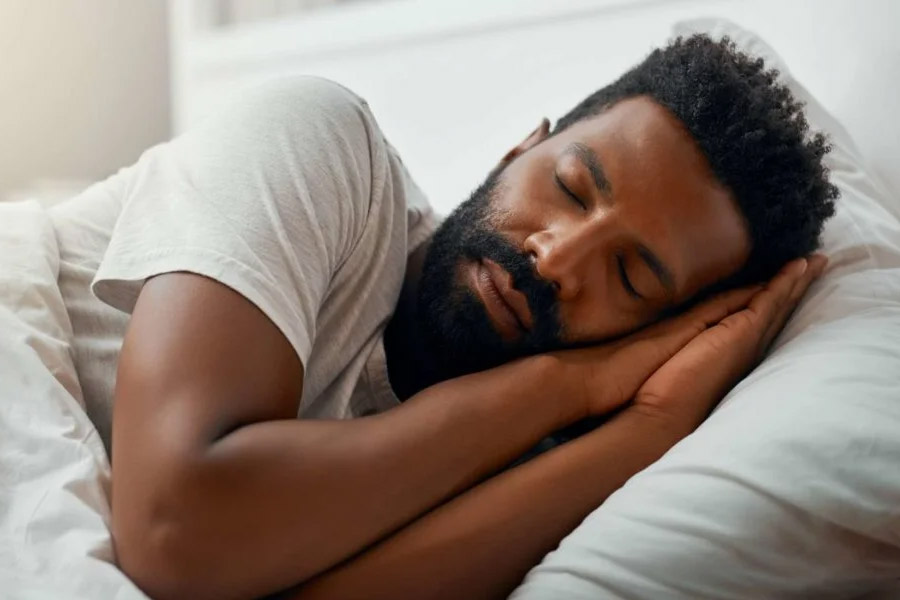 অগত্যা মানসাফ খেয়ে রেস্তরাঁতেই ঘুমিয়ে পড়েন ক্রেতারা। ঘুম থেকে ওঠার পর শরীর চাঙ্গা করার জন্য রেস্তরাঁর তরফে কফি পরিবেশন করা হয় ক্রেতাদের। কফি পান করার পর আর ক্লান্তির লেশমাত্র থাকে না ক্রেতাদের।