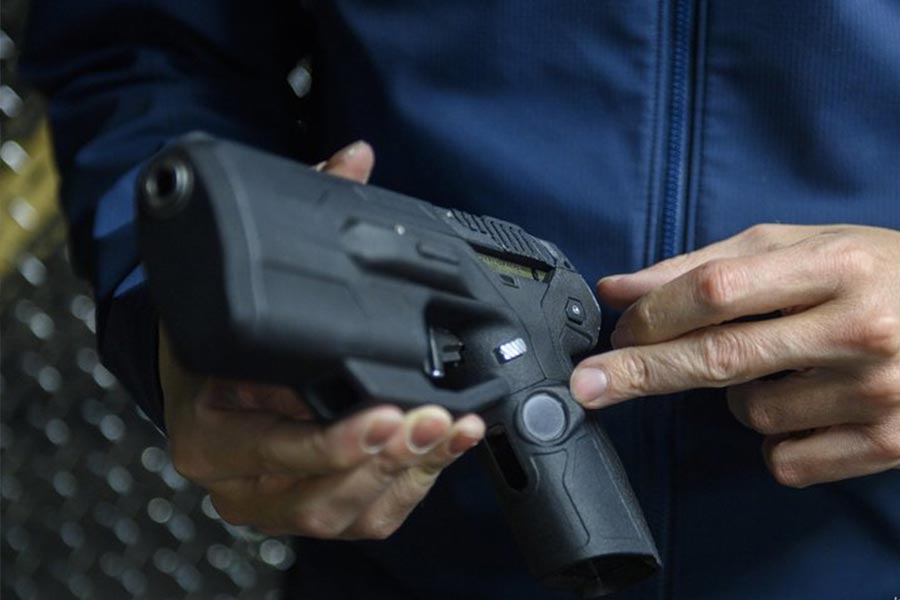 World’s first smart gun has fingerprint technology to decrease the crime rate and misuse