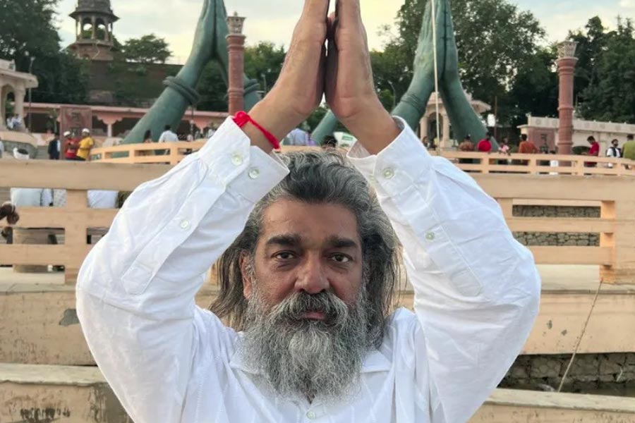 ‘কবীর’ ধারাবাহিকের সহ-পরিচালক হিসাবে সাড়ে পাঁচ বছর কাজ করেছিলেন নিতিন। ‘চাণক্য’ ধারাবাহিকের প্রথম ২৫টি পর্বের সহ-পরিচালনার দায়িত্বে ছিলেন তিনি। ২৬তম পর্ব থেকে তিনি একাই পরিচালনার দায়িত্ব নেন।