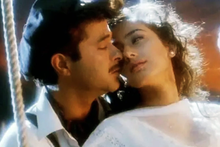 ১৬ জুলাই ইনস্টাগ্রামে শেষ পোস্ট করেছিলেন নিতিন। অনিল কপূর এবং মনিষা কৈরালা অভিনীত ছবি ‘১৯৪২: আ লভ স্টোরি’ ২৯ বছর পূর্ণতা পেয়েছে। সেই উপলক্ষে সমাজমাধ্যমে পোস্টটি করেছিলেন তিনি।