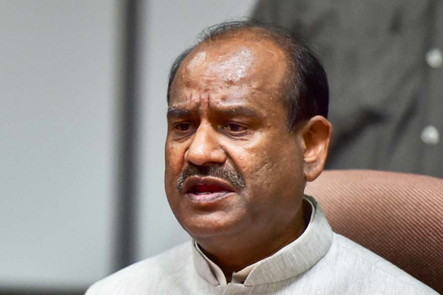 Lok Sabha speaker Om Birla upset over the continued disruption, won\\\\\\\\\\\\\\\\\\\\\\\\\\\\\\\\\\\\\\\\\\\\\\\\\\\\\\\\\\\\\\\'t attend Parliament for now, sources says