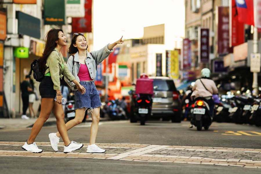 Why thousands of Taiwanese women are freezing eggs 