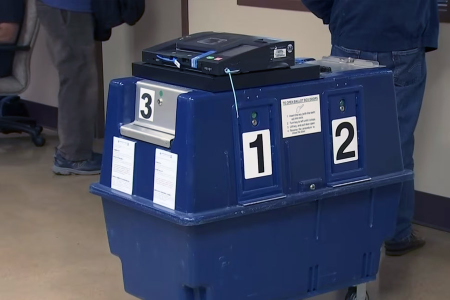 এ বার দেখা যায় মারিয়ার পক্ষে পড়েছে ৫১৪টি ভোট। তবে কি ভোটগ্রহণের সময় কম্পিউটার সার্ভারে কোনও যান্ত্রিক ত্রুটি ছিল?