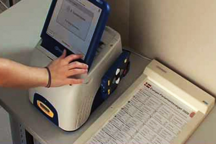 উত্তর খুঁজতে প্রযুক্তি বিশেষজ্ঞদের সাহায্য নেয় বেলজিয়াম প্রশাসন। কম্পিউটার সার্ভারে কোনও যান্ত্রিক ত্রুটি ধরা পড়েনি। ঘণ্টার পর ঘণ্টা ধরে পুনরায় ভোটগণনার পরেও মারিয়ার প্রাপ্ত ভোটের সংখ্যা একই ছিল।