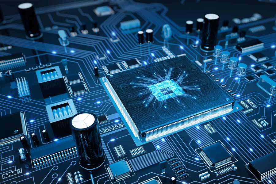 এ ধরনের শক্তিশালী কণা যখন কম্পিউটার চিপ বা অন্যান্য বৈদ্যুতিন যন্ত্রের মধ্যে দিয়ে যায়, সেগুলি এতটাই শক্তি উৎপন্ন করে যাতে ‘আইয়োনাইজ় রেডিয়েশন’ হয়। ওই বিকিরণের জেরেই সেমিকন্ডাক্টরে বৈদ্যুতিন পরিবর্তন ঘটে। যার জেরে ভোল্টেজের ওঠানামা হয়। ঠিক যে ভাবে বজ্রপাতের সময় বৈদ্যুতিন যন্ত্রপাতি খারাপ হওয়ার সম্ভাবনা তৈরি হতে পারে।