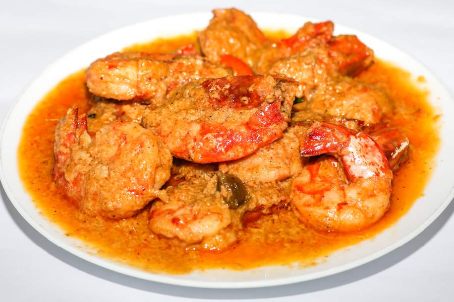 চিংড়ি স্বাদ বাড়বে দইয়ের গুণে।