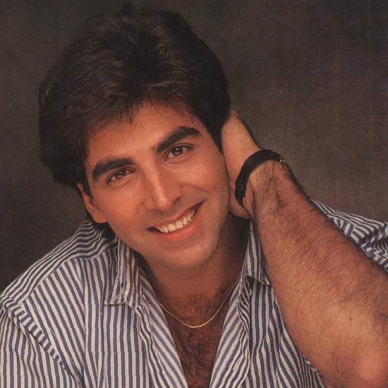 নব্বইয়ের দশকের শেষের দিক থেকে যে ছবিগুলিতে অক্ষয় অভিনয় করেছেন, তার অধিকাংশই বক্স অফিসে মুখ থুবড়ে পড়ে।