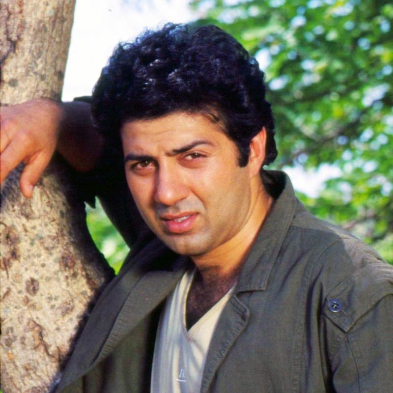 Why did bollywood actor Sunny Deol pledge to never work with Shah Rukh Khan 