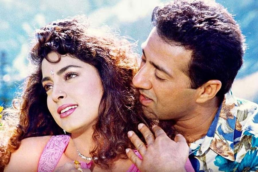 Why did bollywood actor Sunny Deol pledge to never work with Shah Rukh Khan 