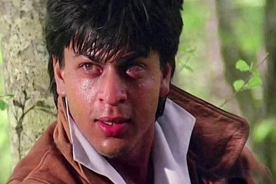 Why did bollywood actor Sunny Deol pledge to never work with Shah Rukh Khan 