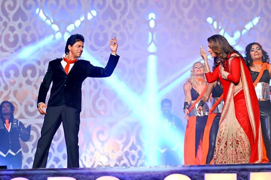 Why did bollywood actor Sunny Deol pledge to never work with Shah Rukh Khan 