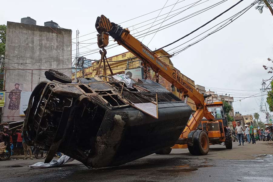 Road accident in behala created rage among locals after primary student and father died