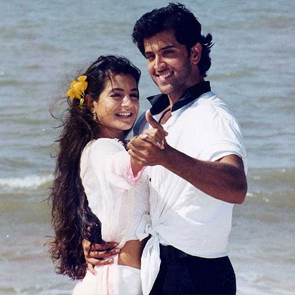 বলিপাড়ার অন্দরমহল সূত্রে জানা যায়, করিনার কেরিয়ারের প্রথম ছবি হওয়ার কথা ছিল ‘কহো না... প্যার হ্যায়’। বলিউডের প্রথম সারির ছবি নির্মাতা রাকেশ রোশনের পুত্র হৃতিক রোশনের সঙ্গে হিন্দি ফিল্মজগতে আত্মপ্রকাশ করার কথা ছিল তাঁর। কিন্তু শুটিং শুরুর কয়েক দিনের মধ্যেই ছবি থেকে নিজেকে সরিয়ে নেন করিনা।