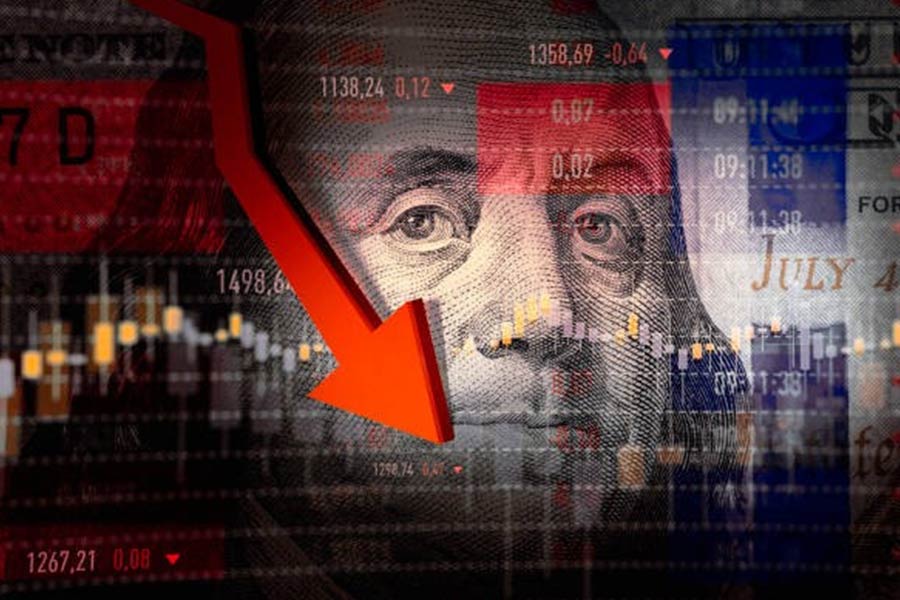 The US is set to face recession as debt is rising in the country.