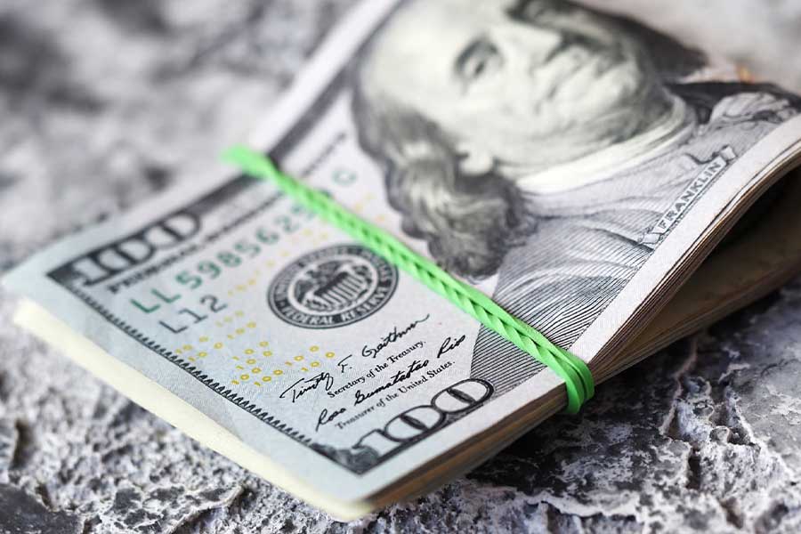 The US is set to face recession as debt is rising in the country.