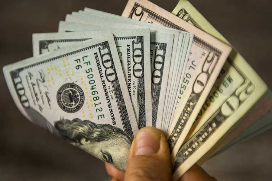 The US is set to face recession as debt is rising in the country.