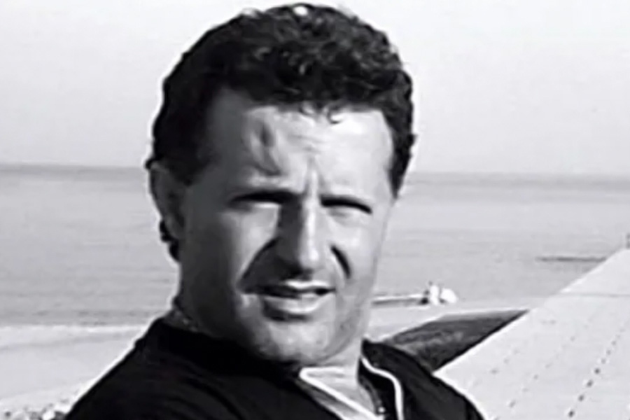 অভিযুক্ত ছিলেন ইটালির তুরিনের এক জন ছোটখাটো হিরে ব্যবসায়ী। নাম লিয়োনার্দো নোতারবার্তোলো। স্ত্রী, সন্তানদের নিয়ে আন্তওয়ার্পের উপকণ্ঠে বাস করতেন তিনি। স্থানীয়দের দাবি, লিয়োনার্দো ঝুটঝামেলায় জড়াতেন না। ঘোরতর সংসারী ছিলেন। অবসরে ফুটবল খেলতেন।