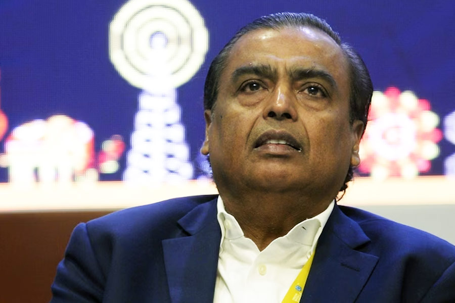 How much salary Mukesh Ambani got from Reliance in last Financial year
