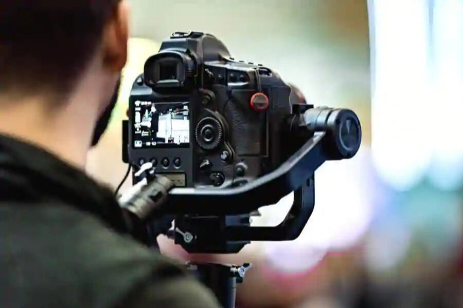 Famous Indian YouTubers and how they started their journey