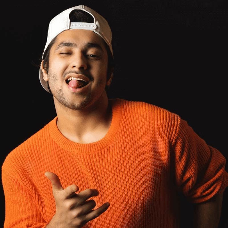 Famous Indian YouTubers and how they started their journey