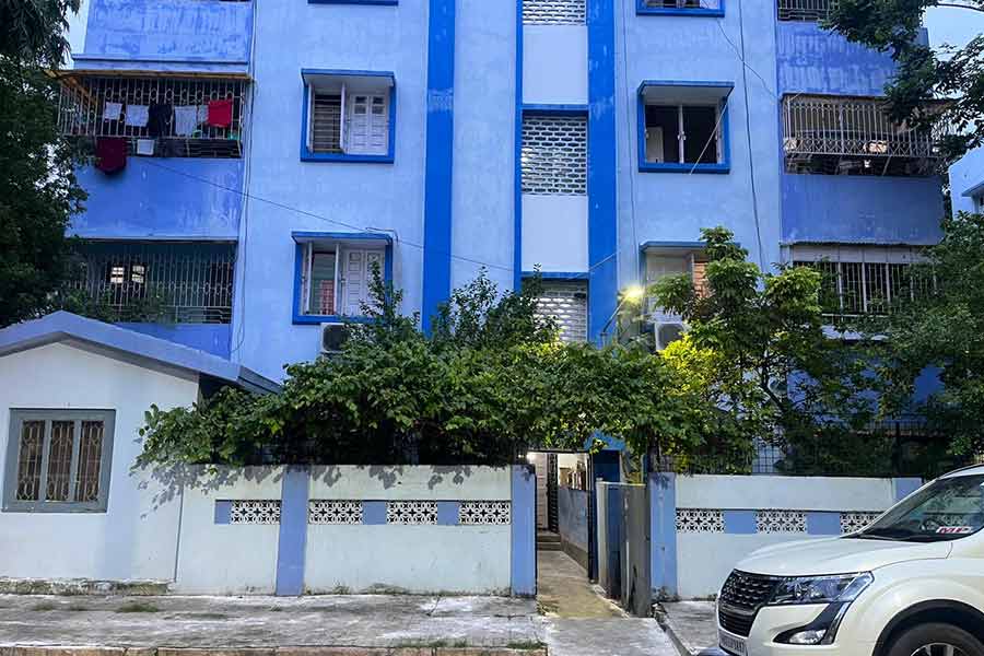 ৫৯, পাম অ্যাভিনিউ। এই সরকারি আবাসনের এক তলায় ফ্ল্যাট বুদ্ধদেব ভট্টাচার্যের।