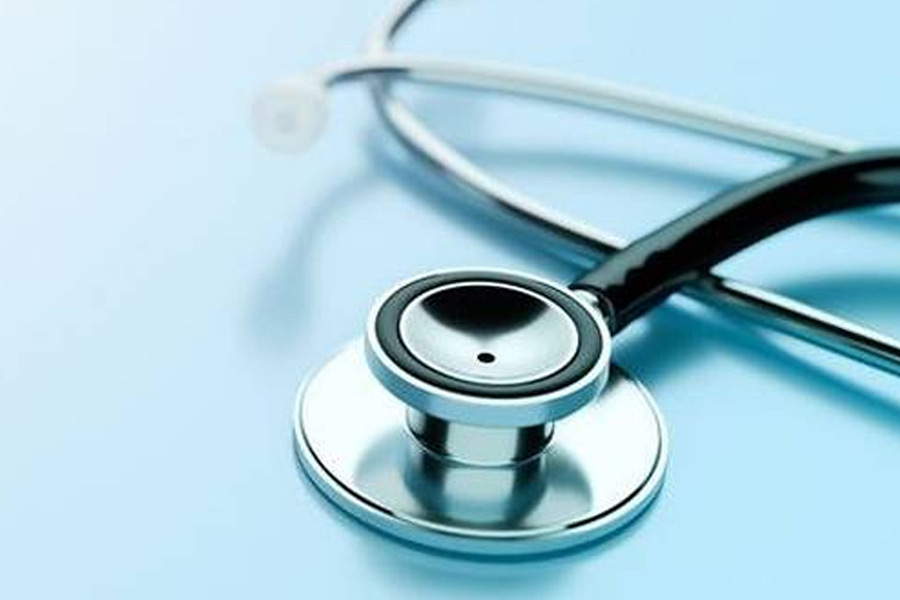 চিকিৎসা চলার এক বছর পর ট্রিপল হার্ট বাইপাস সার্জারি হয় কলিনের। অস্ত্রোপচার সফলও হয় তাঁর। তবুও বিপদের ঘেরাটোপ থেকে বার হতে ব্যর্থ হন কলিন।