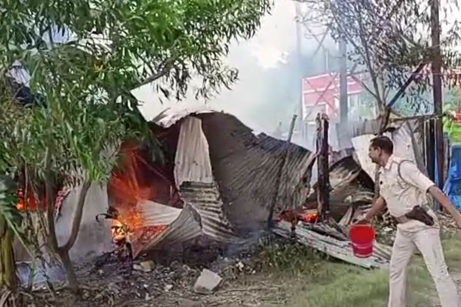 TMC panchayat pradhan’s husband allegedly hacked to death with sharp weapon in Basanti dgtld