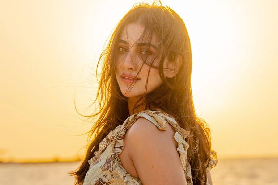 কেন রুক্মিণীকে পছন্দ পরিচালকদের?